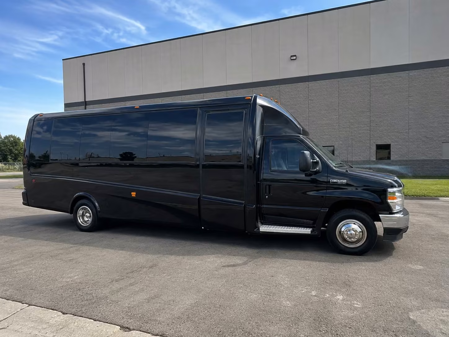 18 passenger minibus